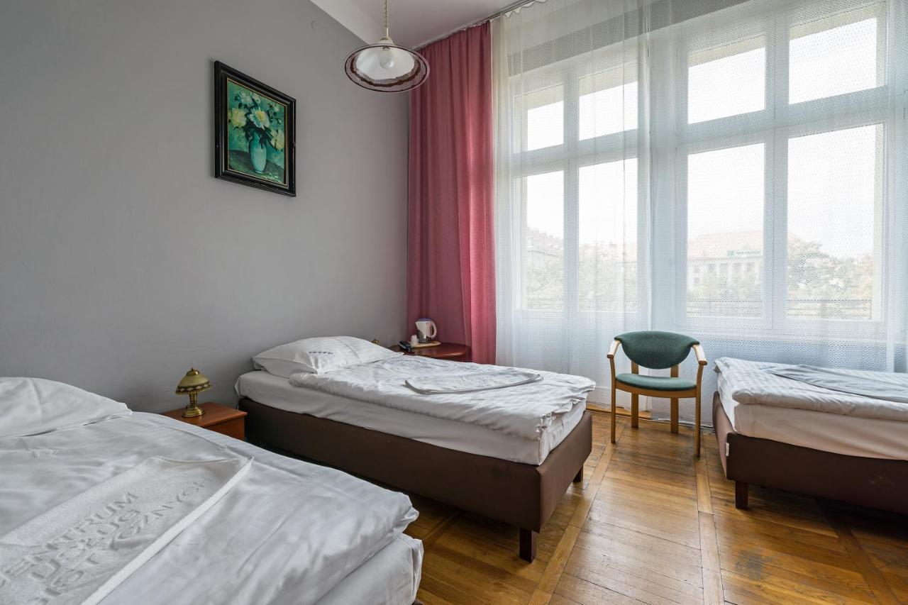 Savoy Wroclaw Hostel Bagian luar foto