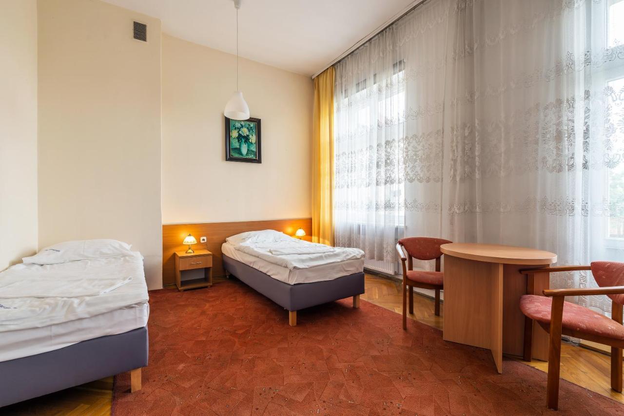 Savoy Wroclaw Hostel Bagian luar foto